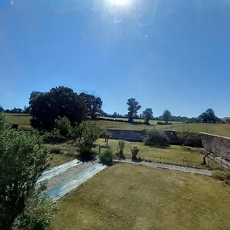 בית נופש La Fleuriere Champcerie