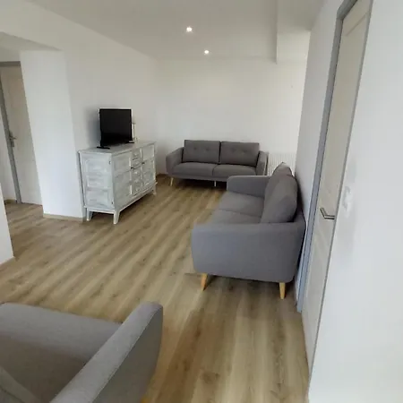 בית נופש La Fleuriere *